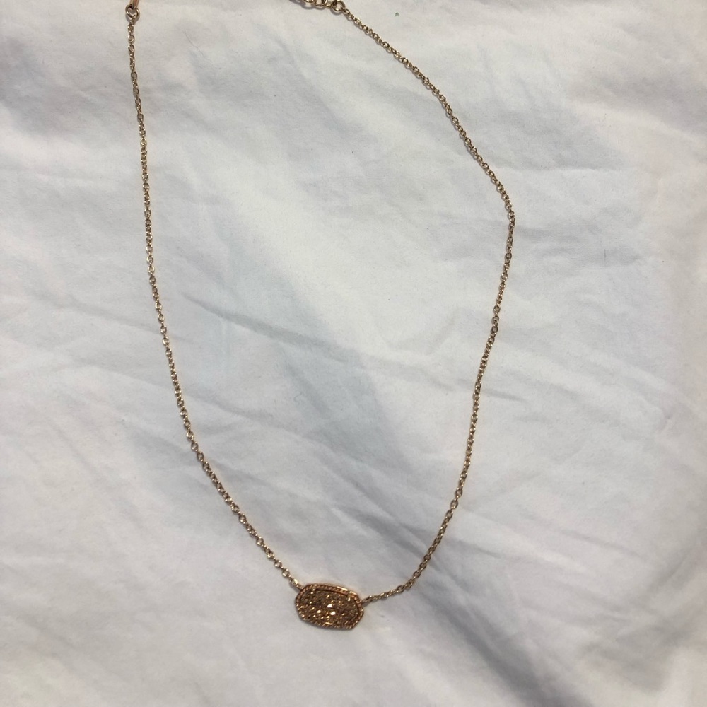 Gold Kendra Scott necklace